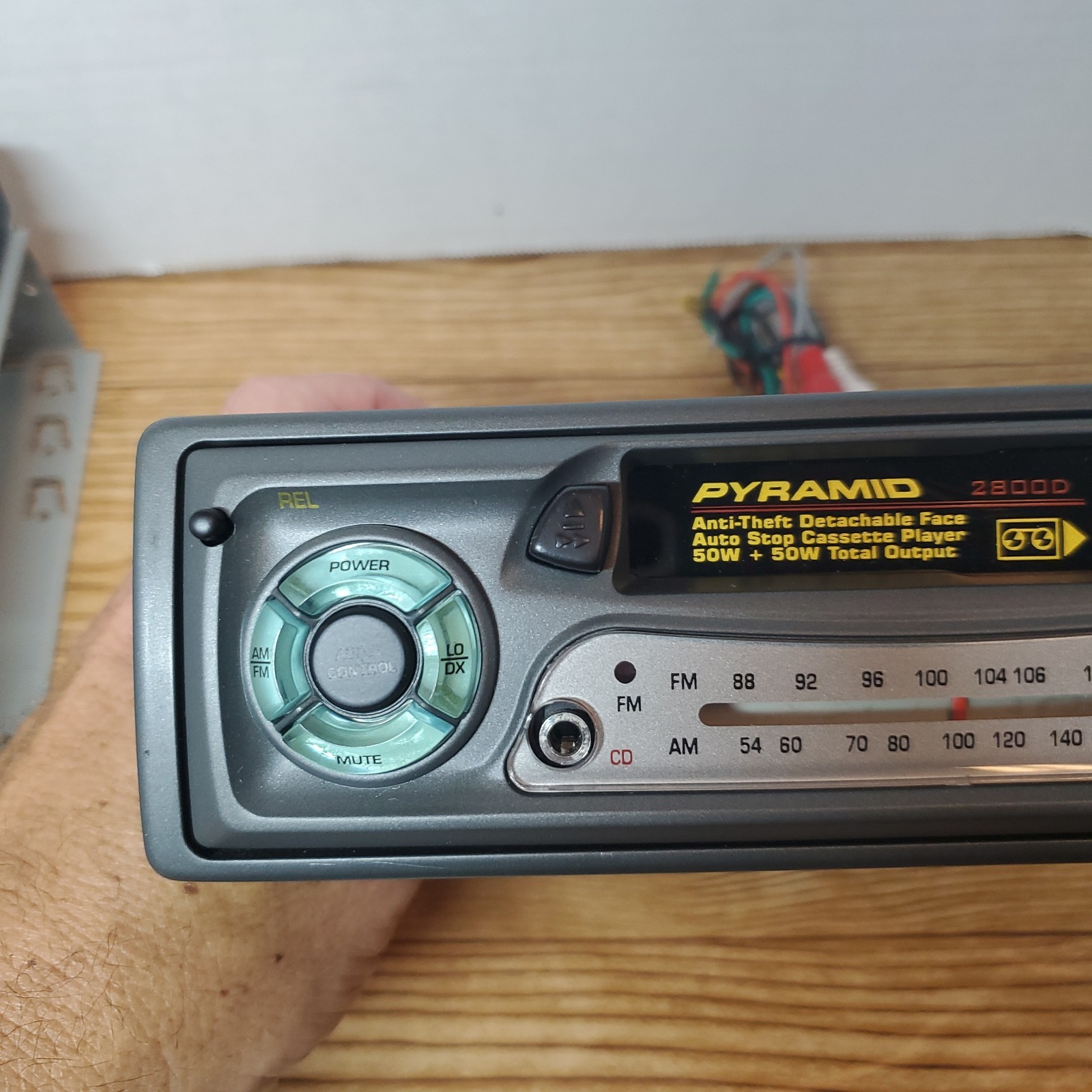 VTG Pyramid Car Stereo Cassette Radio Am/Fm Detachable face #2800D New Unused