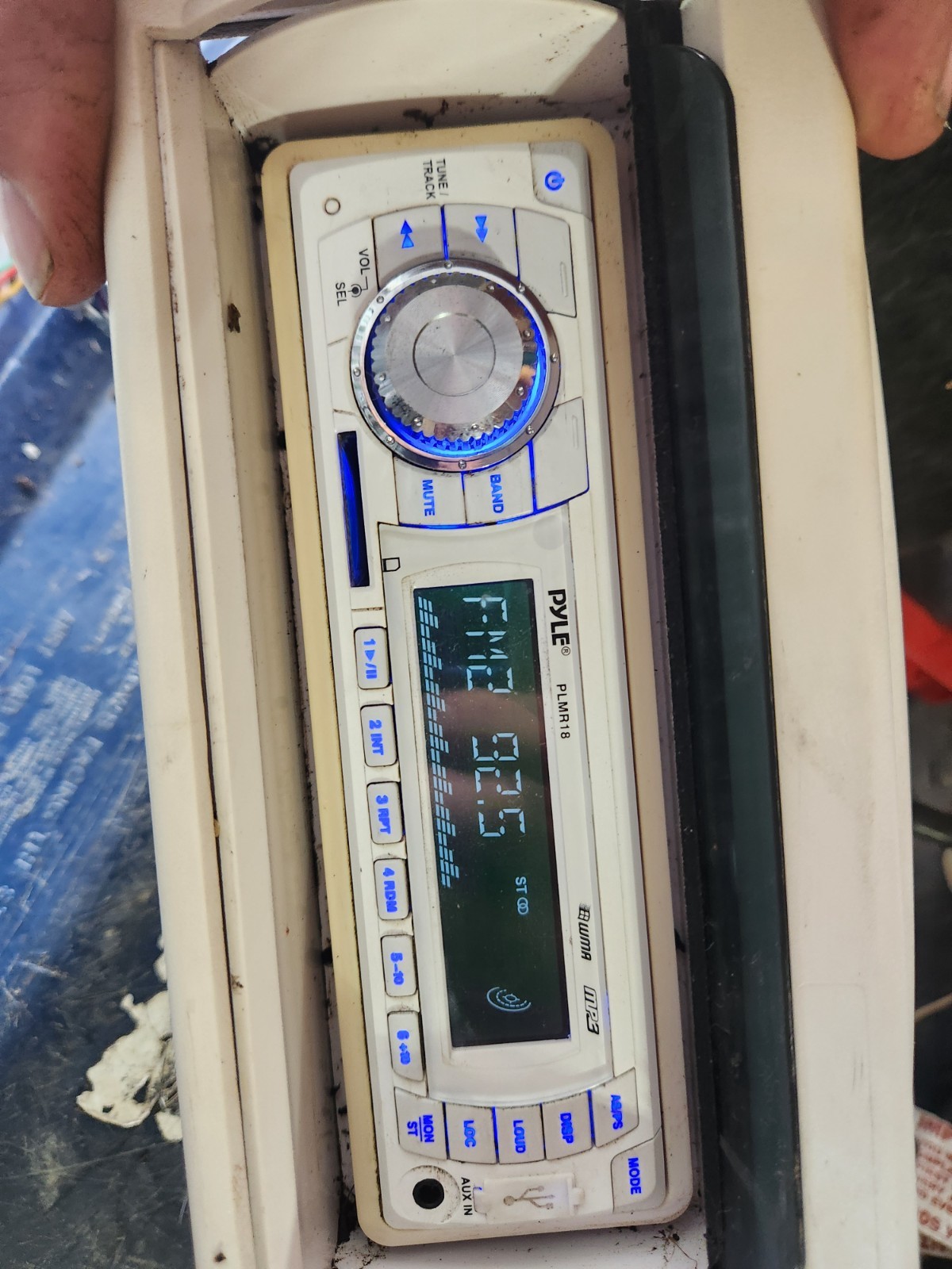 Pyle PLMR18 AM/FM MPX In-Dash Marine Electronic Tuning Radio USB SD MMC Reader