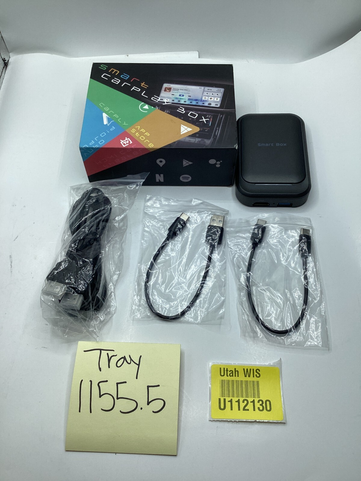CarPlay Wireless Android 11 AI Box Pro Bluetooth 5.0, 2.4/5G Wi-Fi, R605