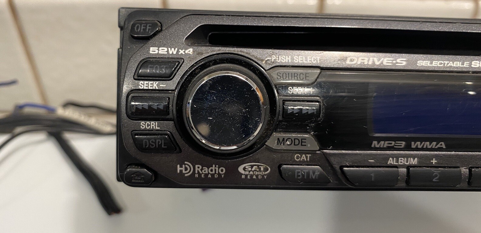 Sony Xplod CDX-GT320 CD Player/MP3 In Dash Receiver Radio Stereo 2008 READ