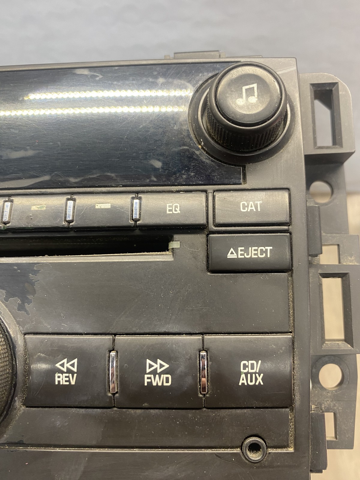 OEM GM Delphi Delco Car Stereo Radio CD Player Aux Input MPN 25865029