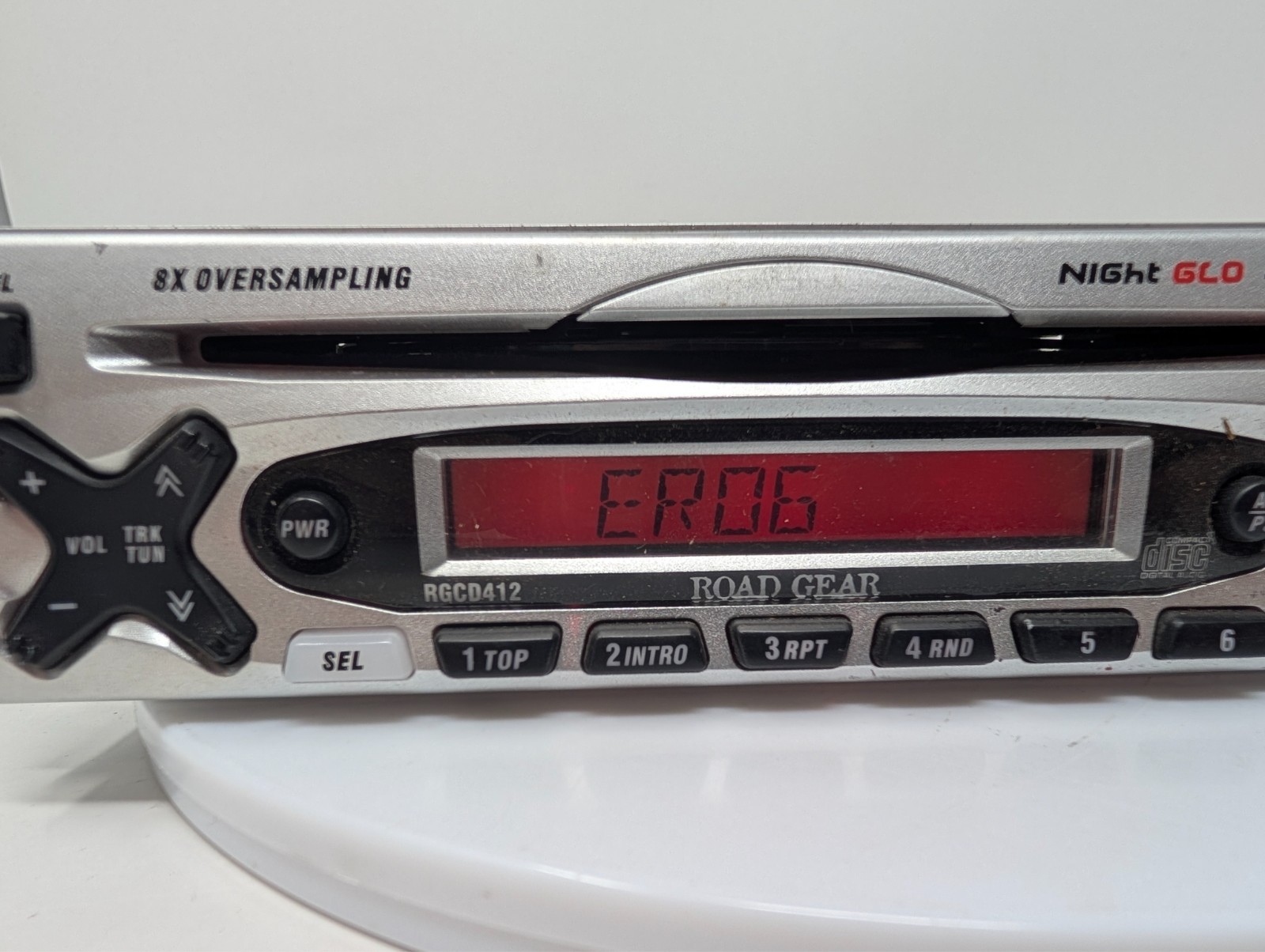 Road Gear NightGlo 60 Watt AM/FM Car Stereo Receiver Model RGCD412 TESTED READ