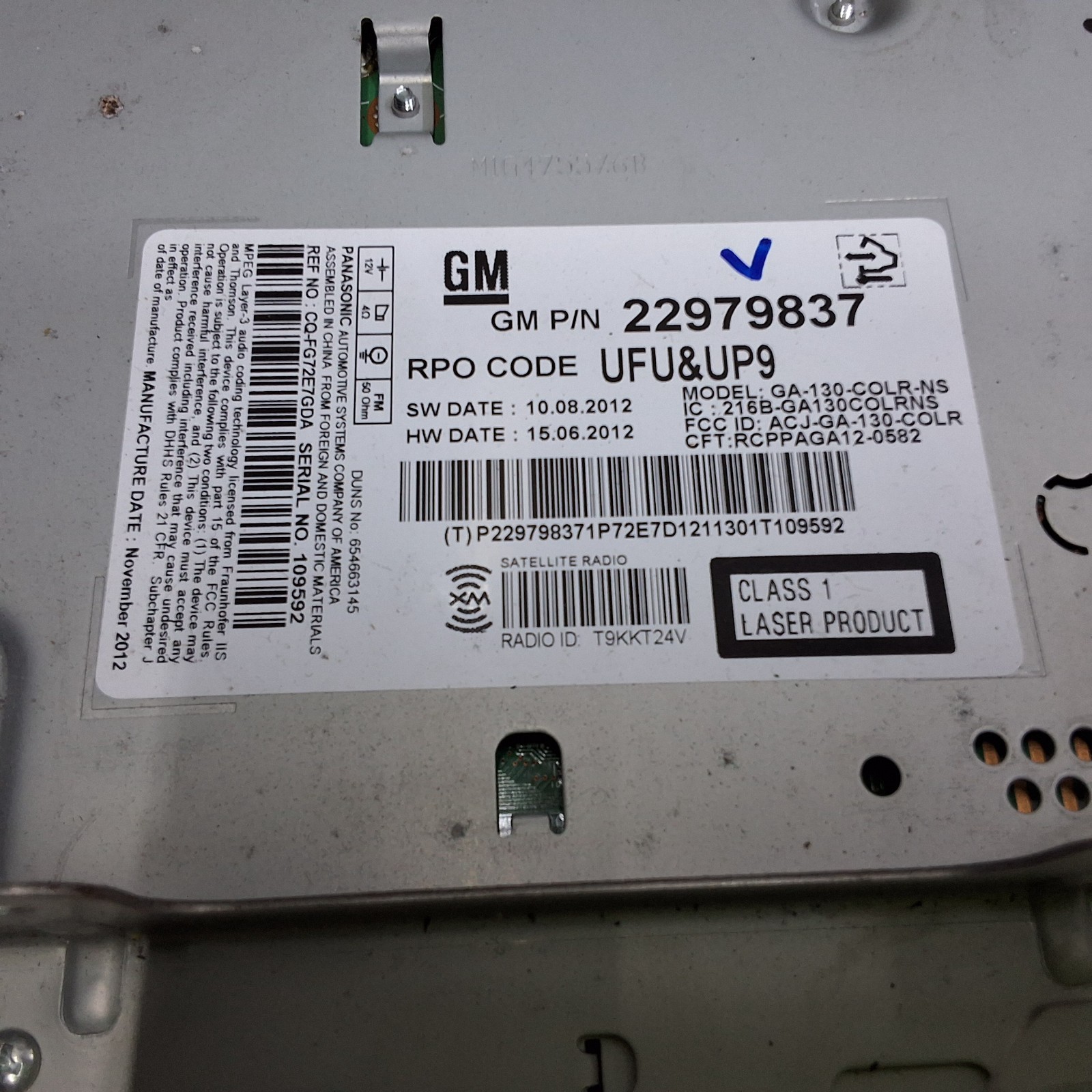 13 Buick verano Chevy Cruze Equinox Terrain AM/FM XM CD radio OEM 22979837