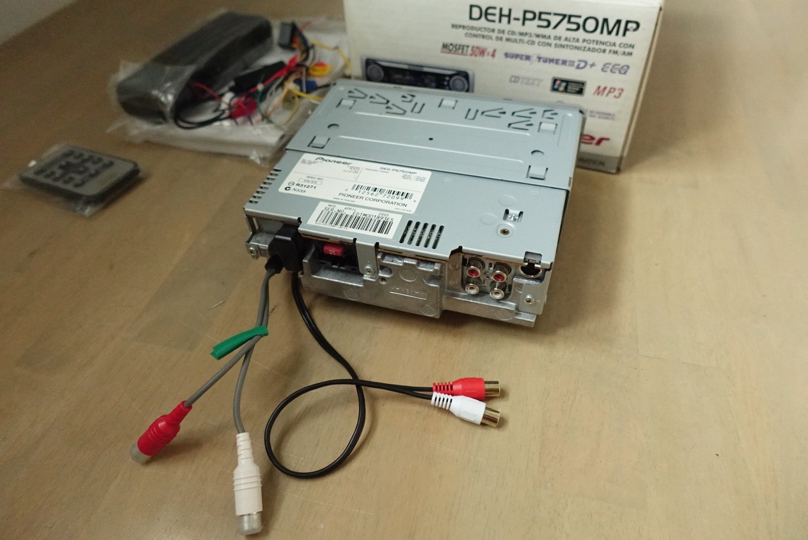 Pioneer DEH-P5750MP. CD/Fm/Aux. New With Open Box.