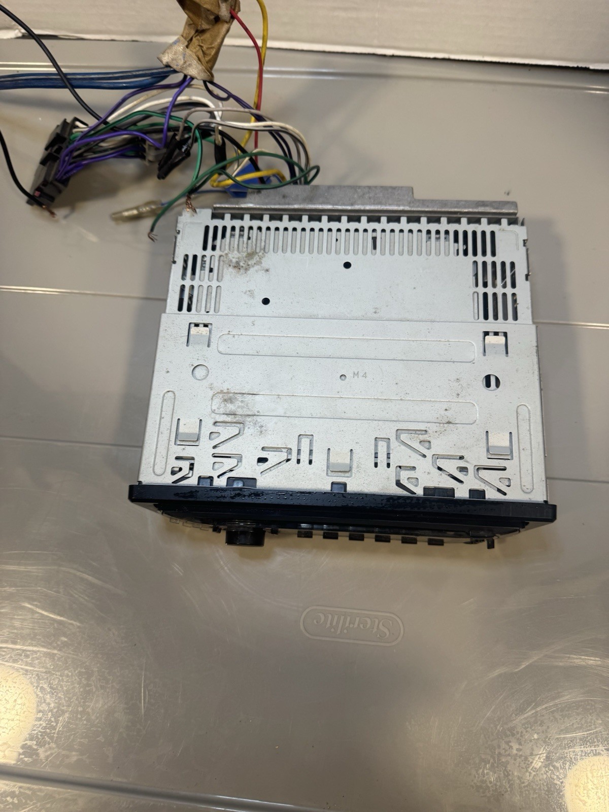 Untested Pioneer DEH-1100 CD Player In Dash Receiver
