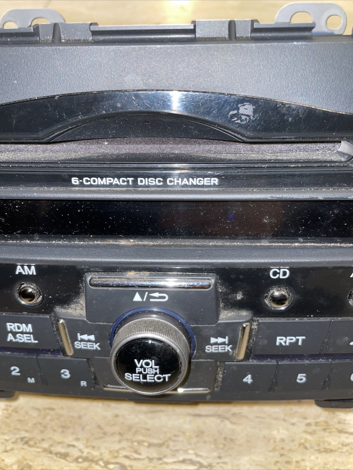 2011 Honda CRV AM FM 6 disc CD radio receiver 39100-SWA-A011-M1 OEM Not Tested
