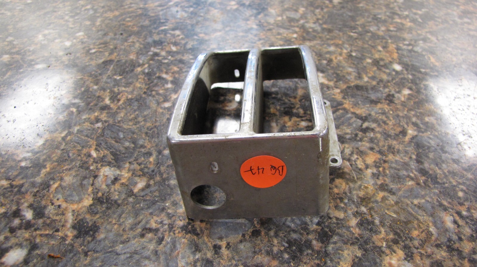 1949 1950 Chevrolet Sedan AM PB Car Radio Chrome Face Plate Model #986240 – BQ47
