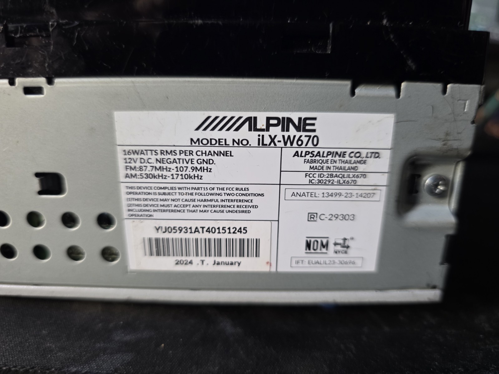 Alpine iLX-W670 Multimedia Receiver w/ Apple CarPlay & Android Auto