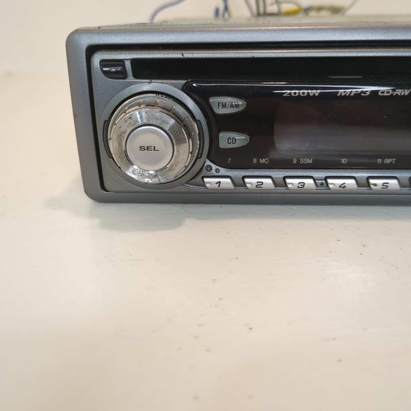 JVC KD-G300 AM/FM/CD/MP3 Player In Dash Receiver 200W