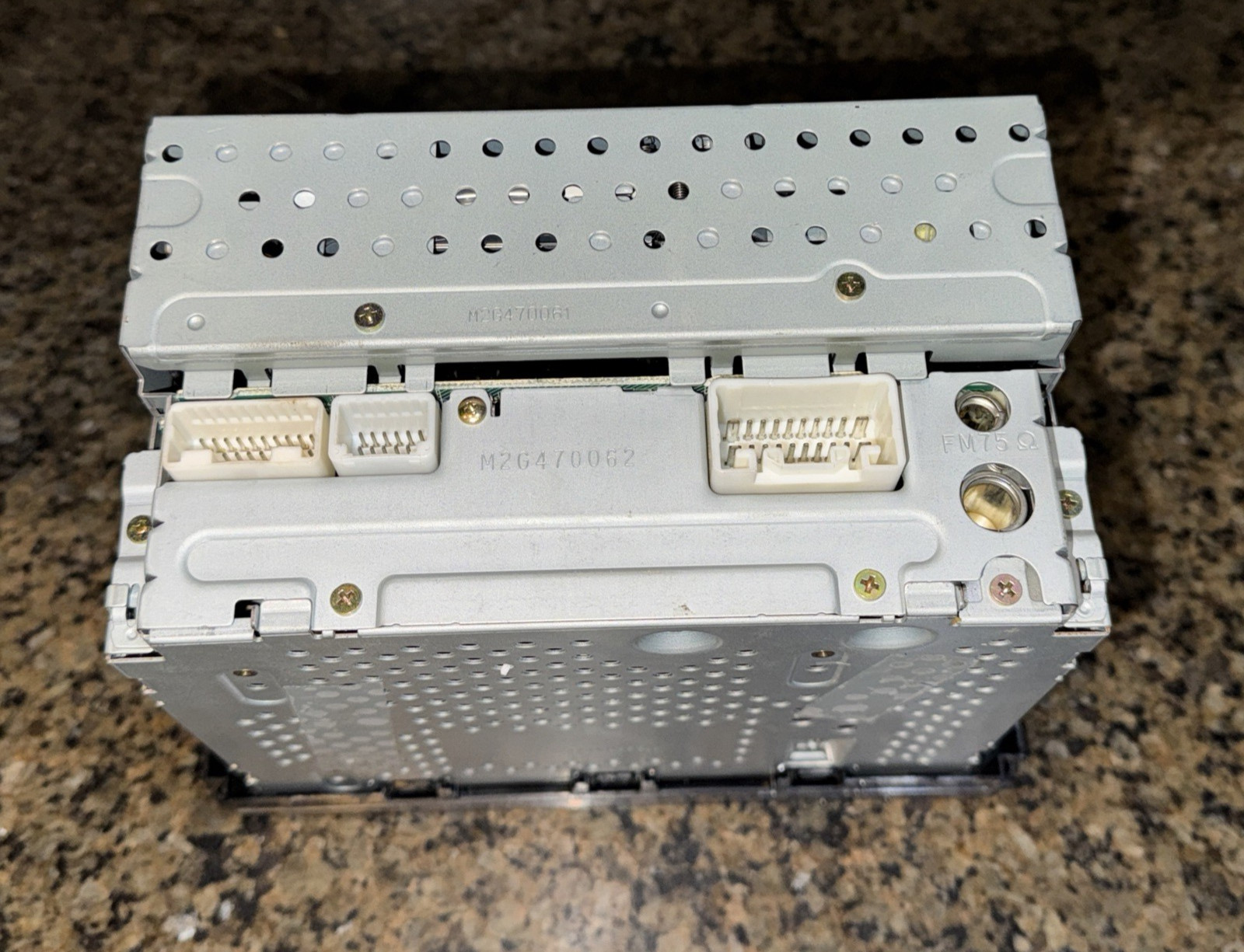 Toyota Factory Radio, Model 86120-OC120 Untested