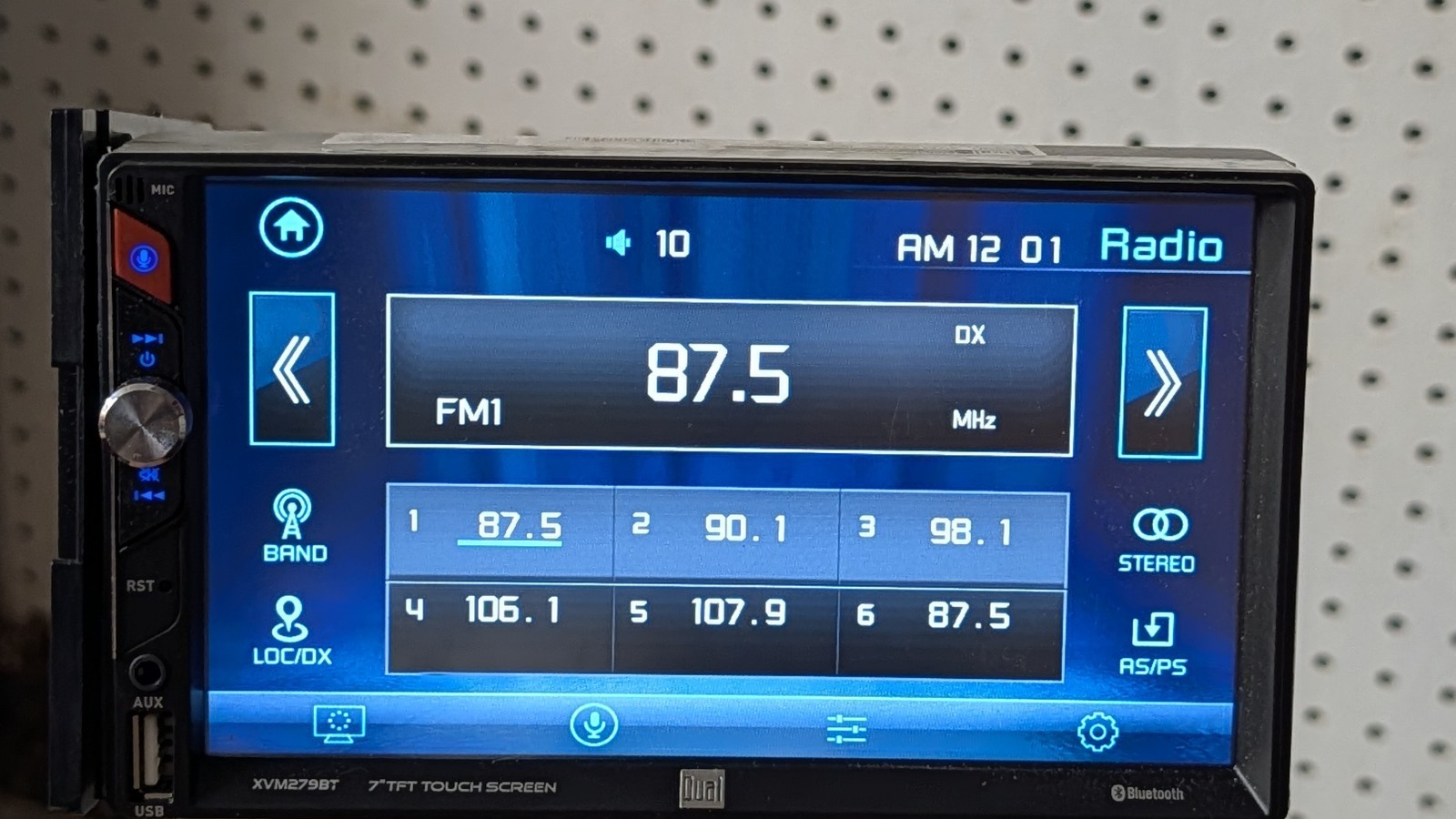Dual Electronics XVM279BT 7″ Touchscreen Multimedia Receiver Open Box