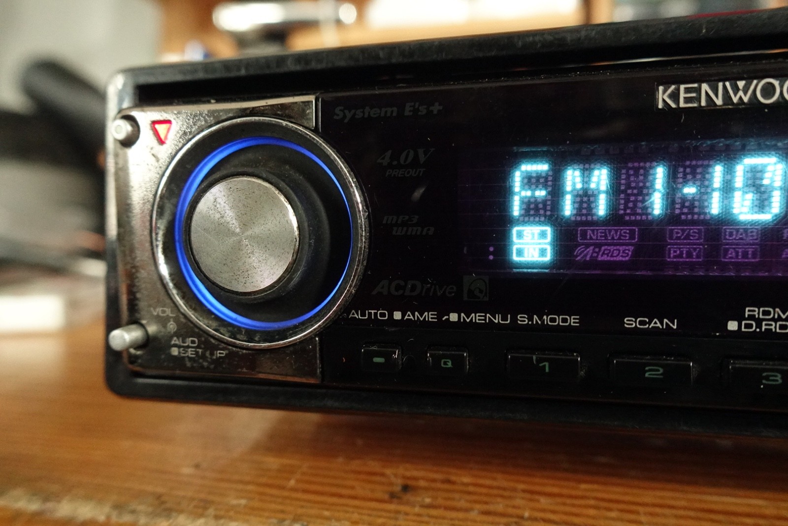 Kenwood KDC-X7529. CD/Fm108/Bluetooth player.