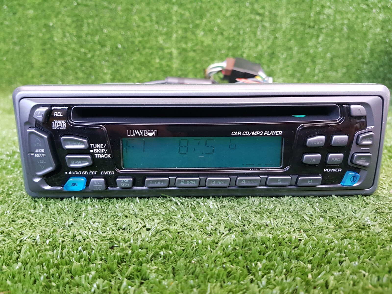 Lumatron Ccd100 Lumatron Ccd-100 Original Car Radio Cd Player With Box