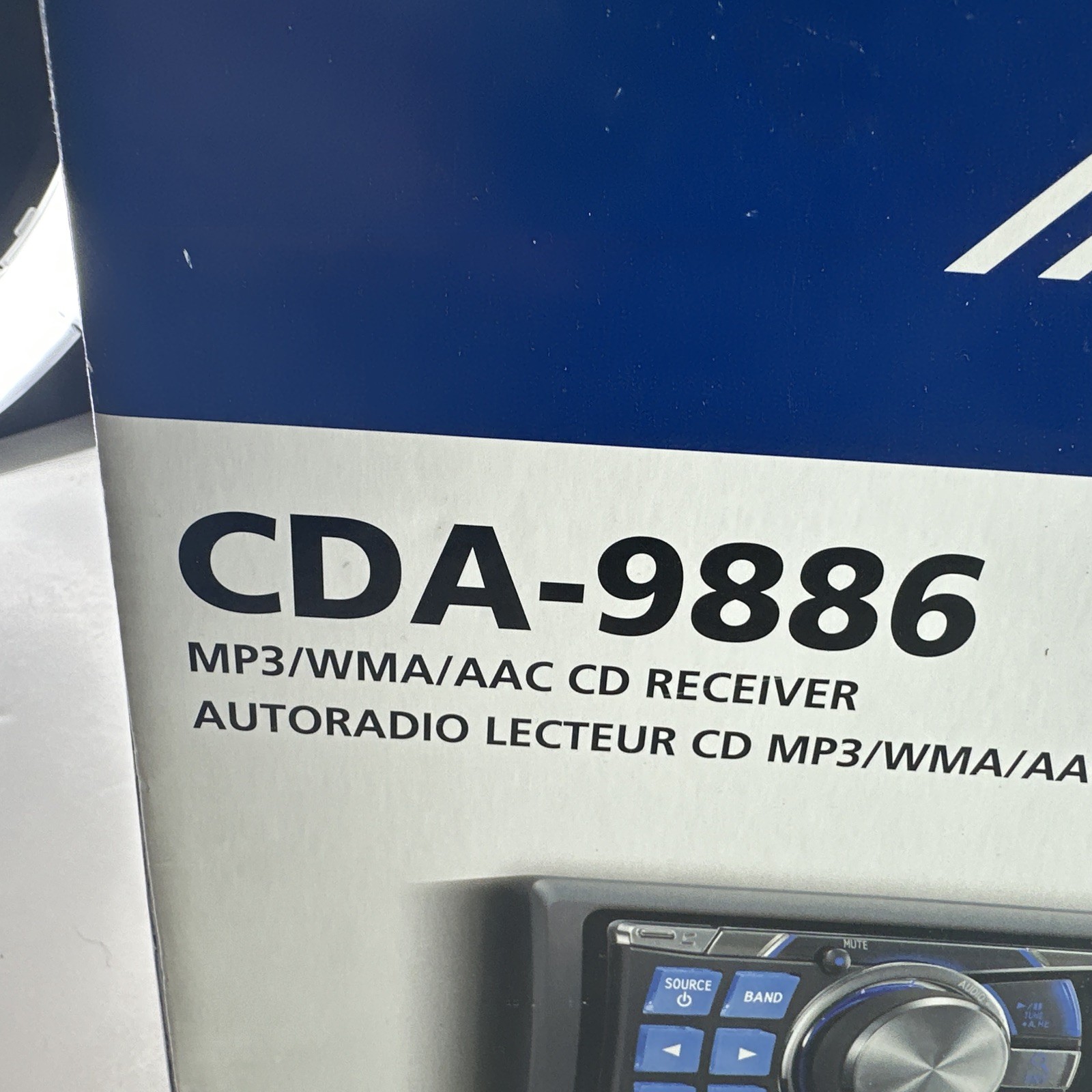 ALPINE CDA-9886Ji 1DIN Car Audio CD/MP3 Player. With Kia-420i Kit For iPod