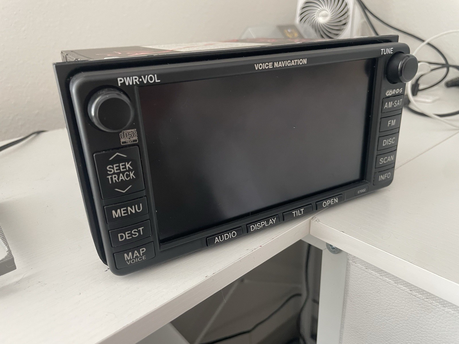 Lexus E7002 2 DIN Voice Navigation Touchscreen AM-SAT CD GPS Car Radio