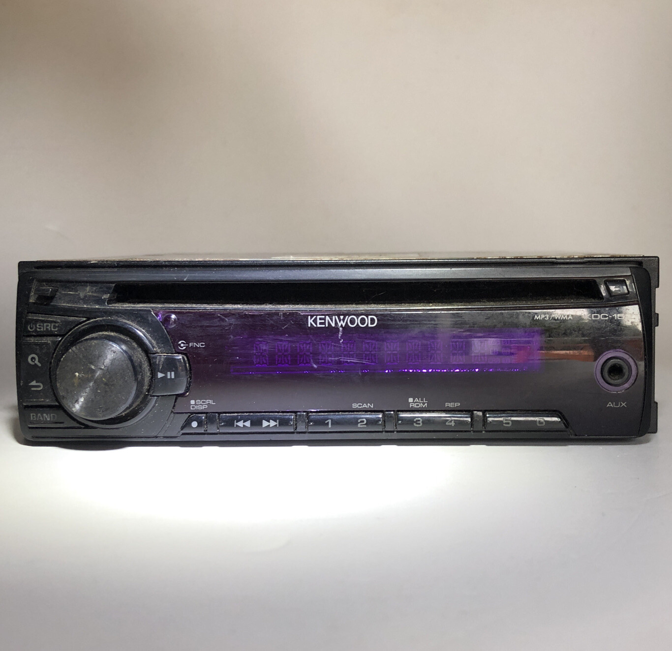 Kenwood CD Player Reciever In-Dash Model KDC-152. UNTESTED