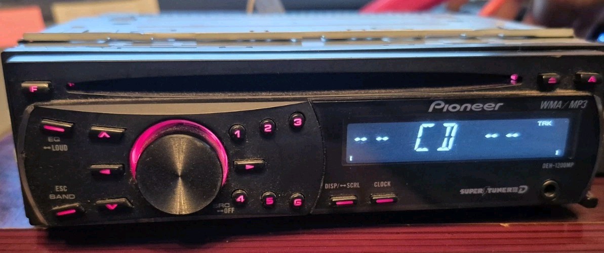 Pioneer DEH-1200MP CD Player AM FM WMA MP3 AUX Super Tuner3