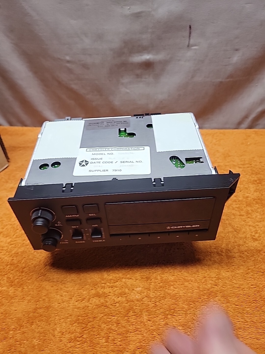 D38•Vintage 1970s Original OEM Chrysler AMFM Factory Radio Model 5269176 NOS