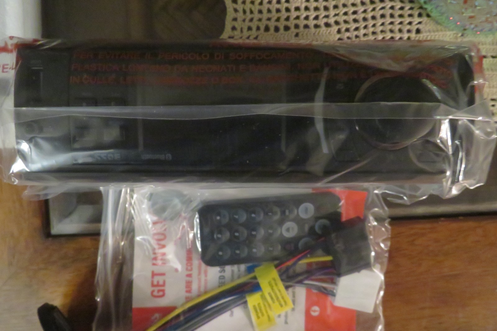 BOSS 616UAB Stereo, Bluetooth, AM/FM Radio, MP3, USB, Aux In – NEW/SEALED BOX