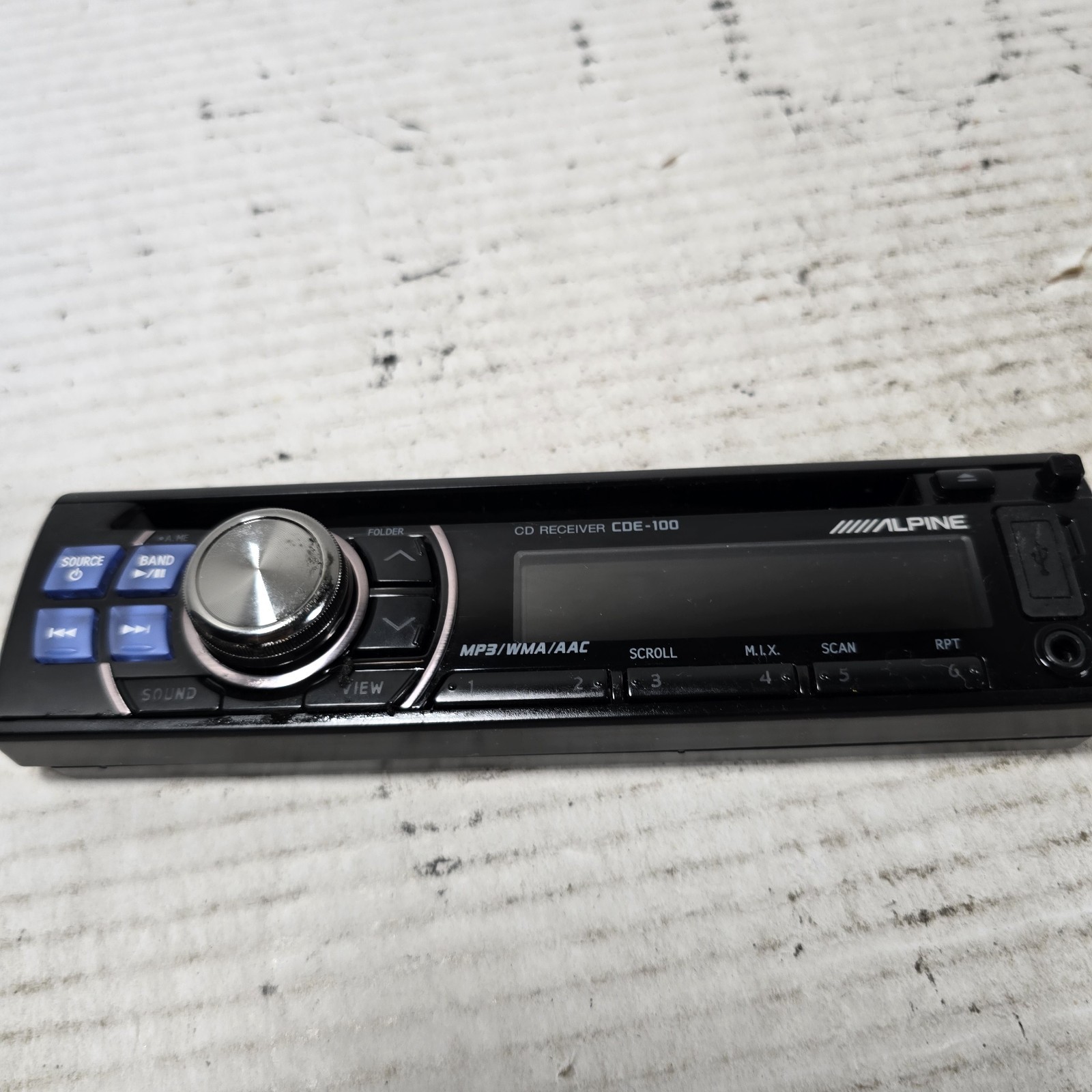 Alpine Model No CDE-100 In Dash – FACE ONLY !!!