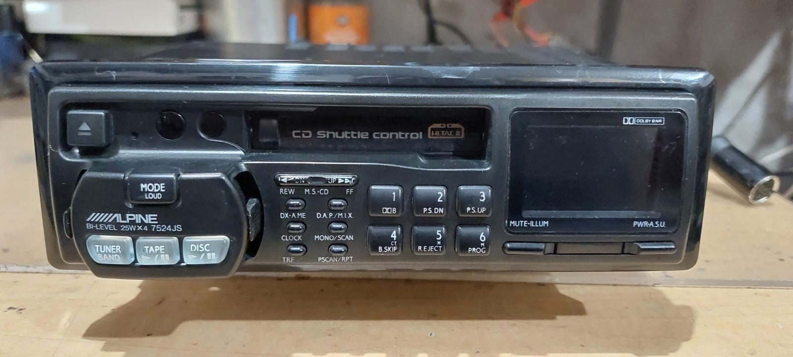 Alpine 7524 CASSETTE TAPE RECEIVER CAR PLAYER STEREO WORKING