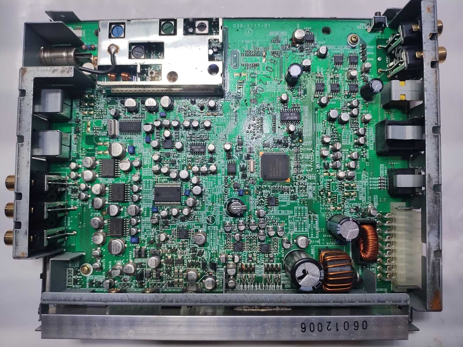 Clarion VRX925VD CD DVD Hideaway / Crossover Unit CeNET -Untested FOR PARTS READ