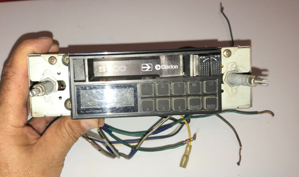 Vintage Clarion S500 2 “Shaft Style”AM-FM Stereo Cassette,