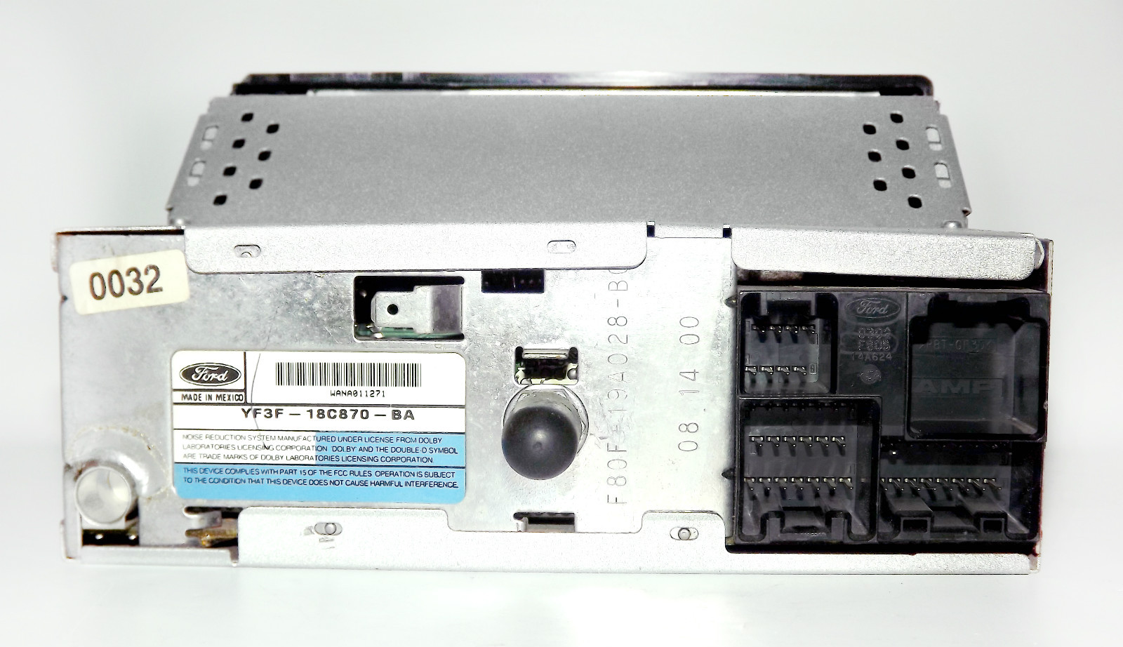 1999 – 2002 Lincoln Continental AM FM Cassette with CD Control YF3F-18C870-BA