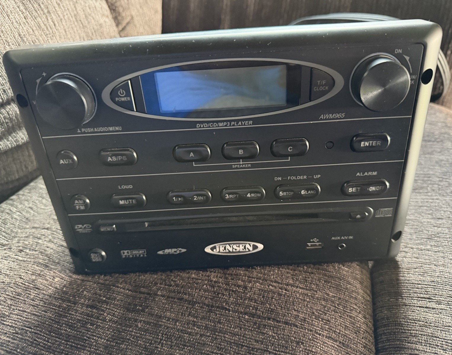 Jensen AWM965 2 DIN In-Dash DVD/CD/MP3 Stereo AM/FM USB AUX RCA Remote