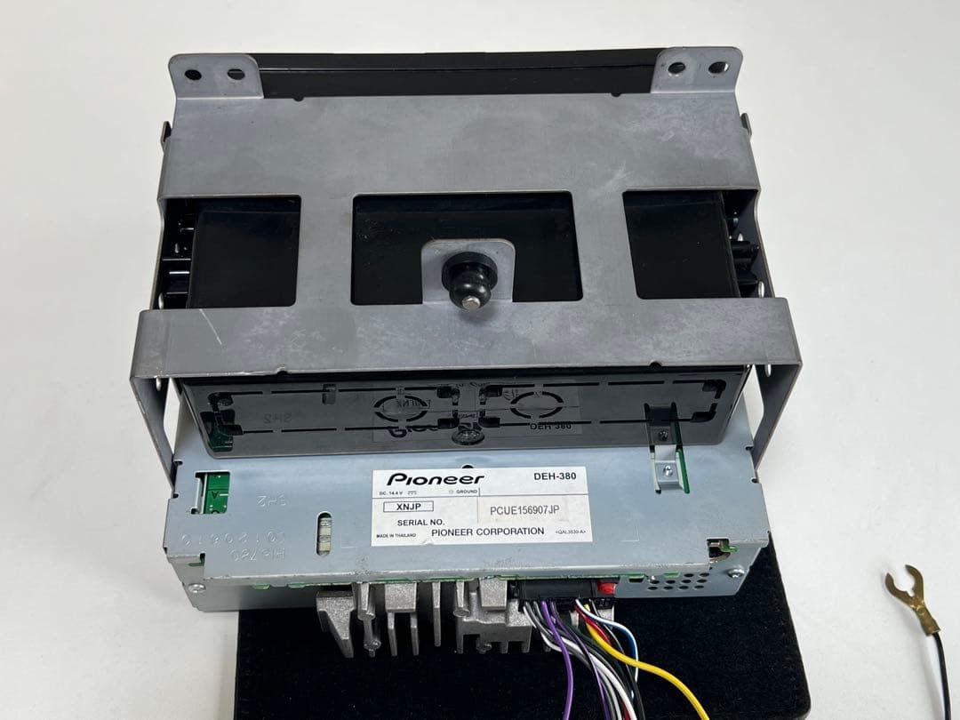 Pioneer DEH-380 car audio