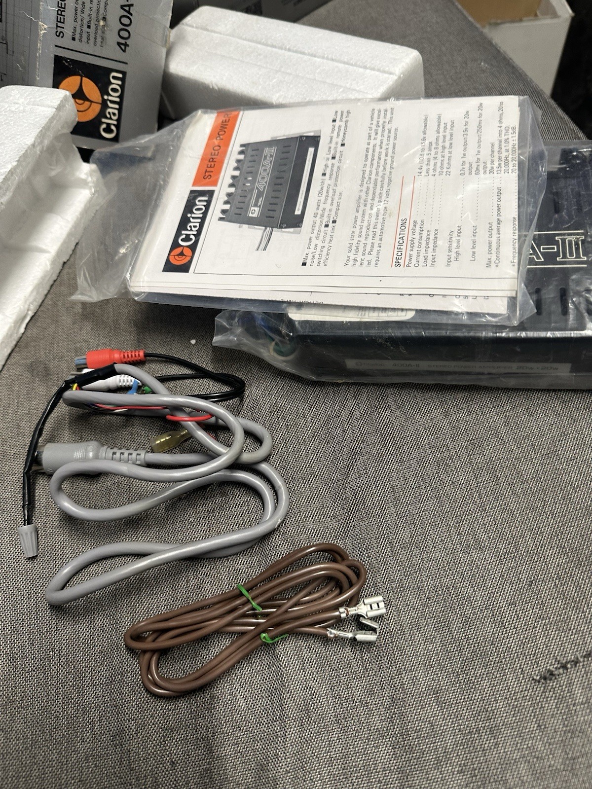 Clarion 9300TB Stereo And 400II Amp