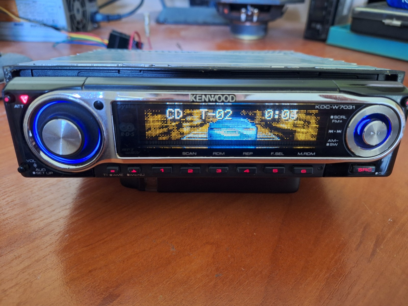 Kenwood KDC-W7031 – High-End CD Receiver with Graphic Display | Tested