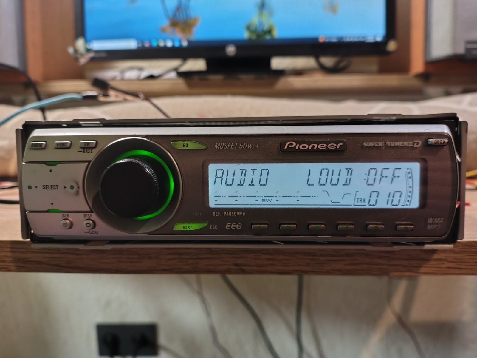 Pioneer DEH P4850MPH Car Stereo CD Receiver Fully Working Great Shape