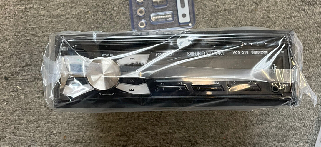 SOUNDSTREAM Single DIN Bluetooth CD Player w/ 32GB USB Playback | VCD-21B