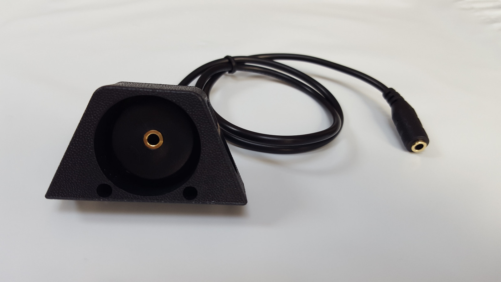 Grom Audio Flush Mount 3.5mm female Universal auxiliary cable 2FT #C-FM35