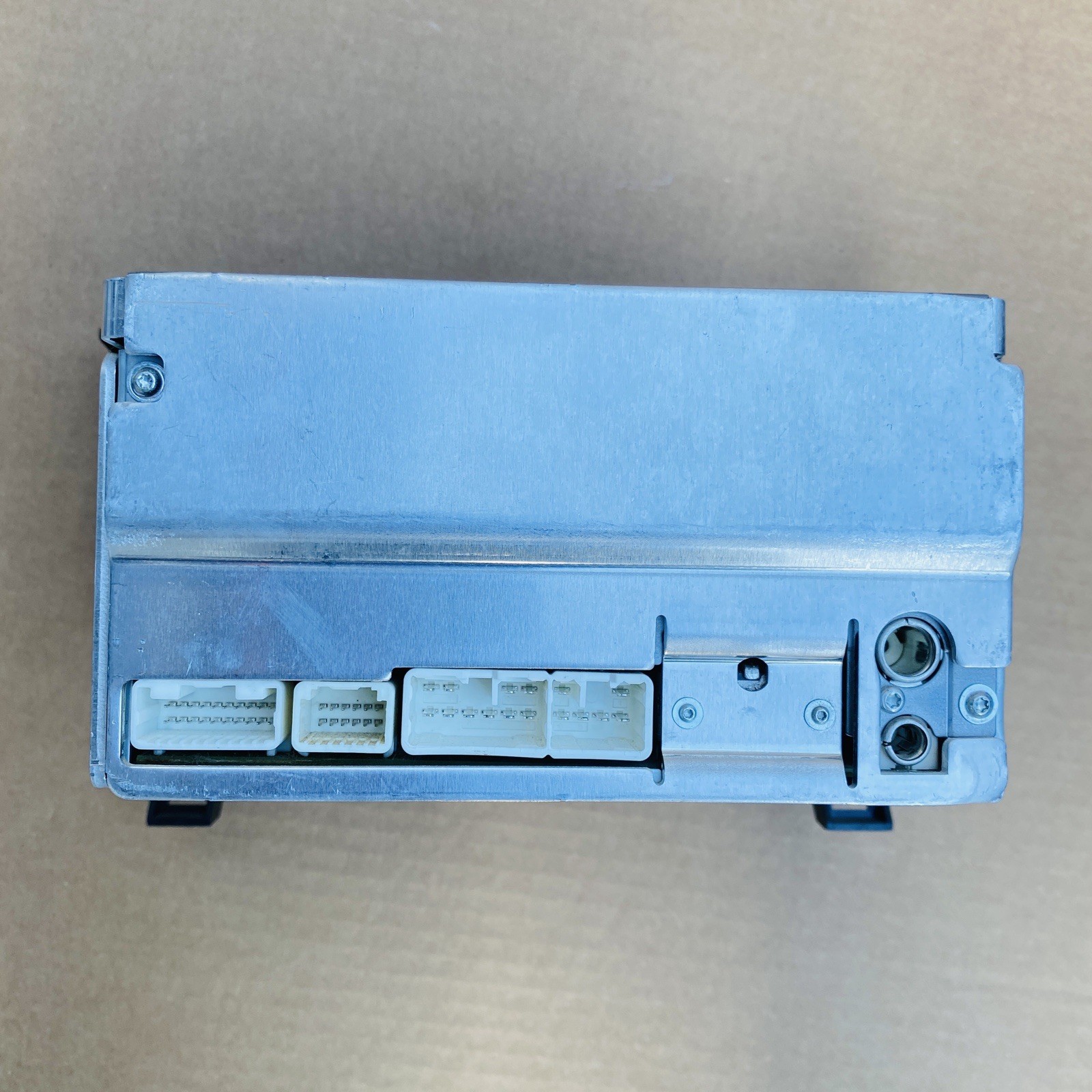 2007-2013 Toyota Tundra OEM AM/FM Radio Tuner CD 86120-0C270 AD1812
