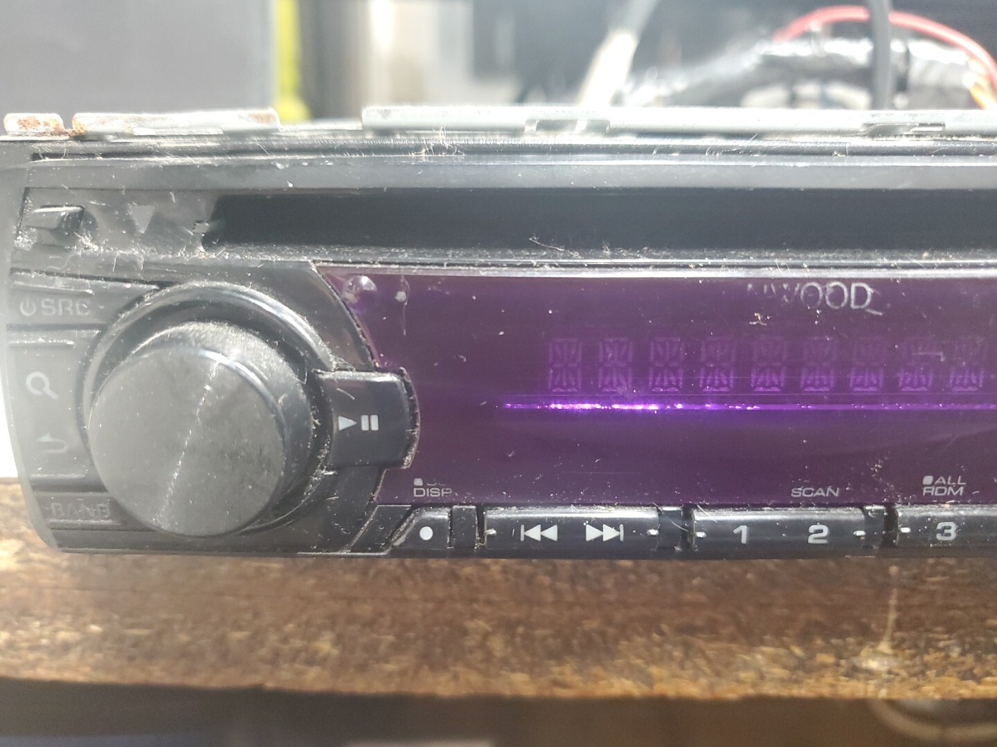 Kenwood KDC-152 CD MP3 Player 1 Din Receiver Aux In Stereo Detachable Face Radio
