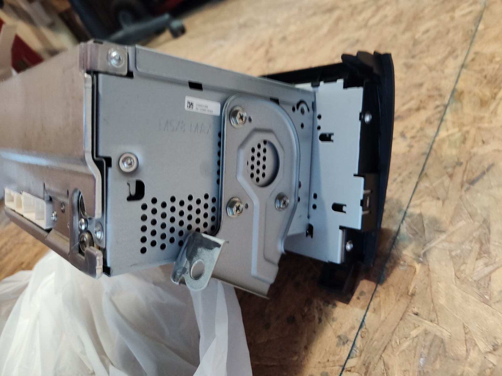 2007-2013 Toyota Tundra OEM AM/FM Radio Tuner CD 86120-0C270 AD1812