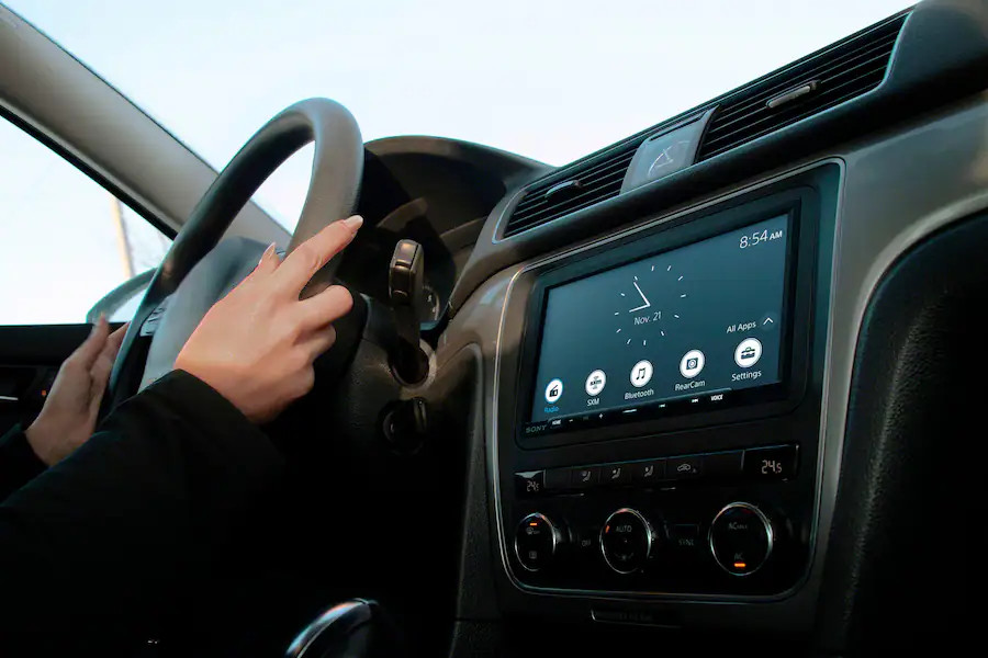 Sony XAV-AX4000 7-Inch Multimedia Receiver with Wireless Car Play/Android Auto