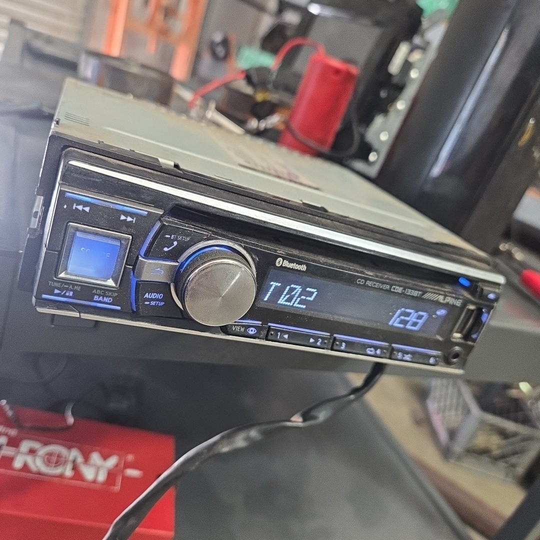 ⭐️Pre-Owned,TESTED⭐️Alpine AM/FM|CD|USB|AUX|BT-(CDE-133BT)