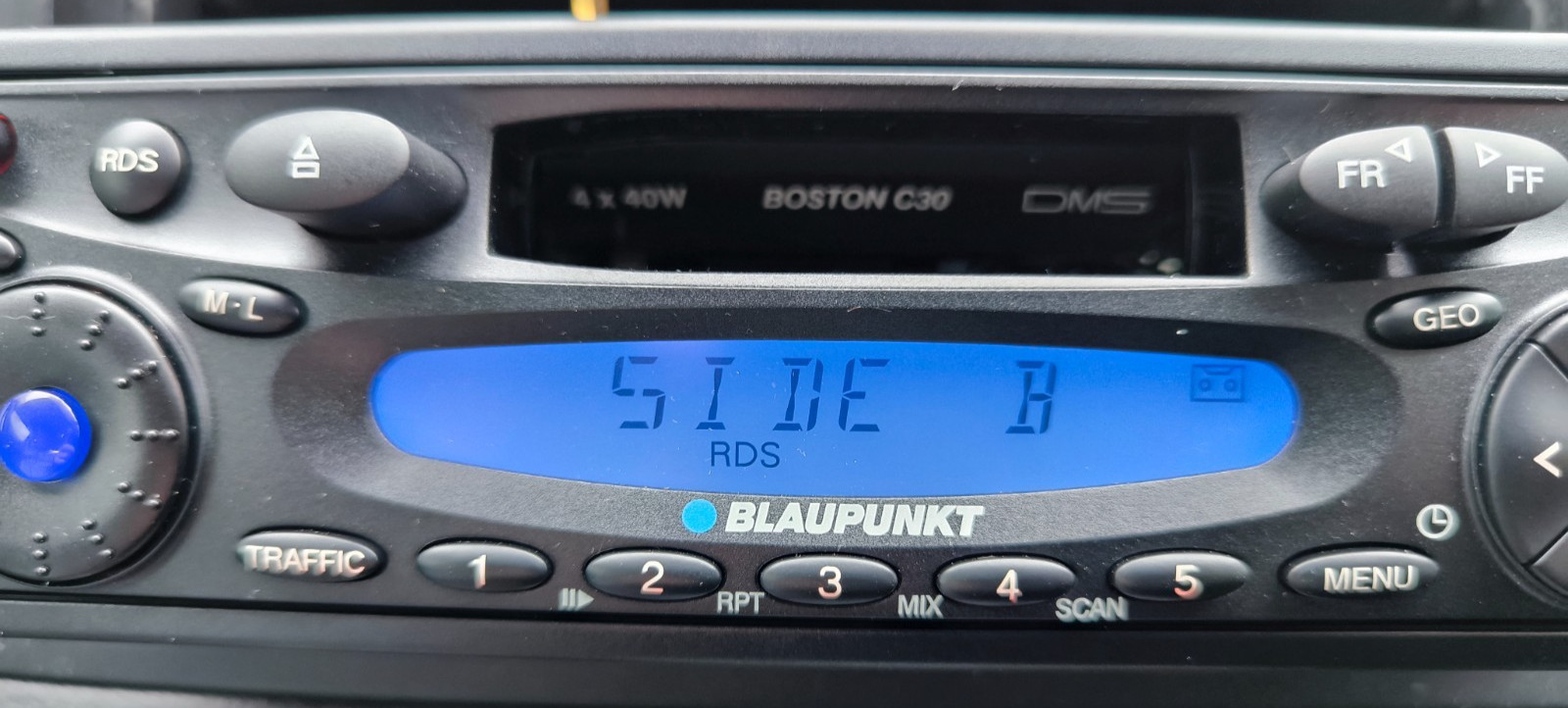 NEW Blaupunkt Boston C30 7640125510 7 640 125 510 Original Car Radio 4x40w + box
