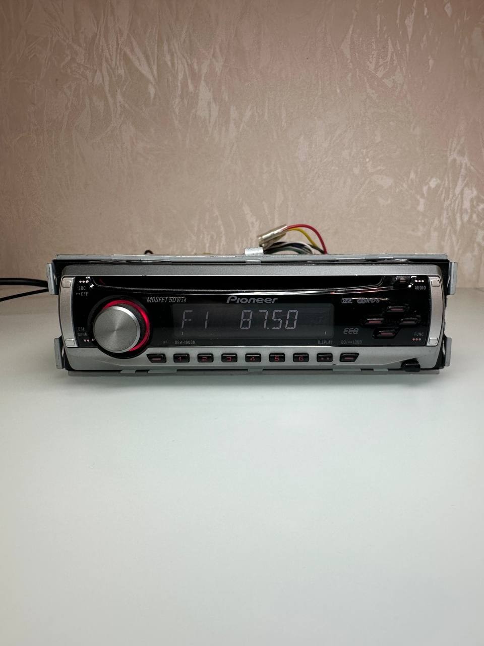 Pioneer DEH-1900R Car CD Player Stereo Detachable Face MOSFET 50Wx4 Tested
