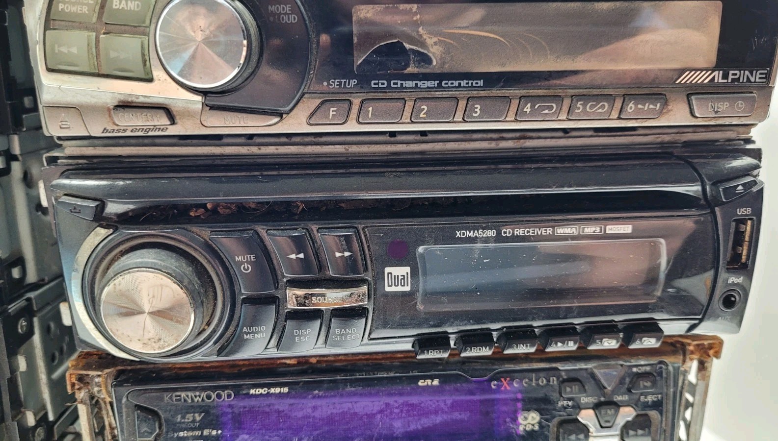 Lot of 17 Aftermarket Digital Car Stereos Radios Kenwood, Pioneer FOR PARTS