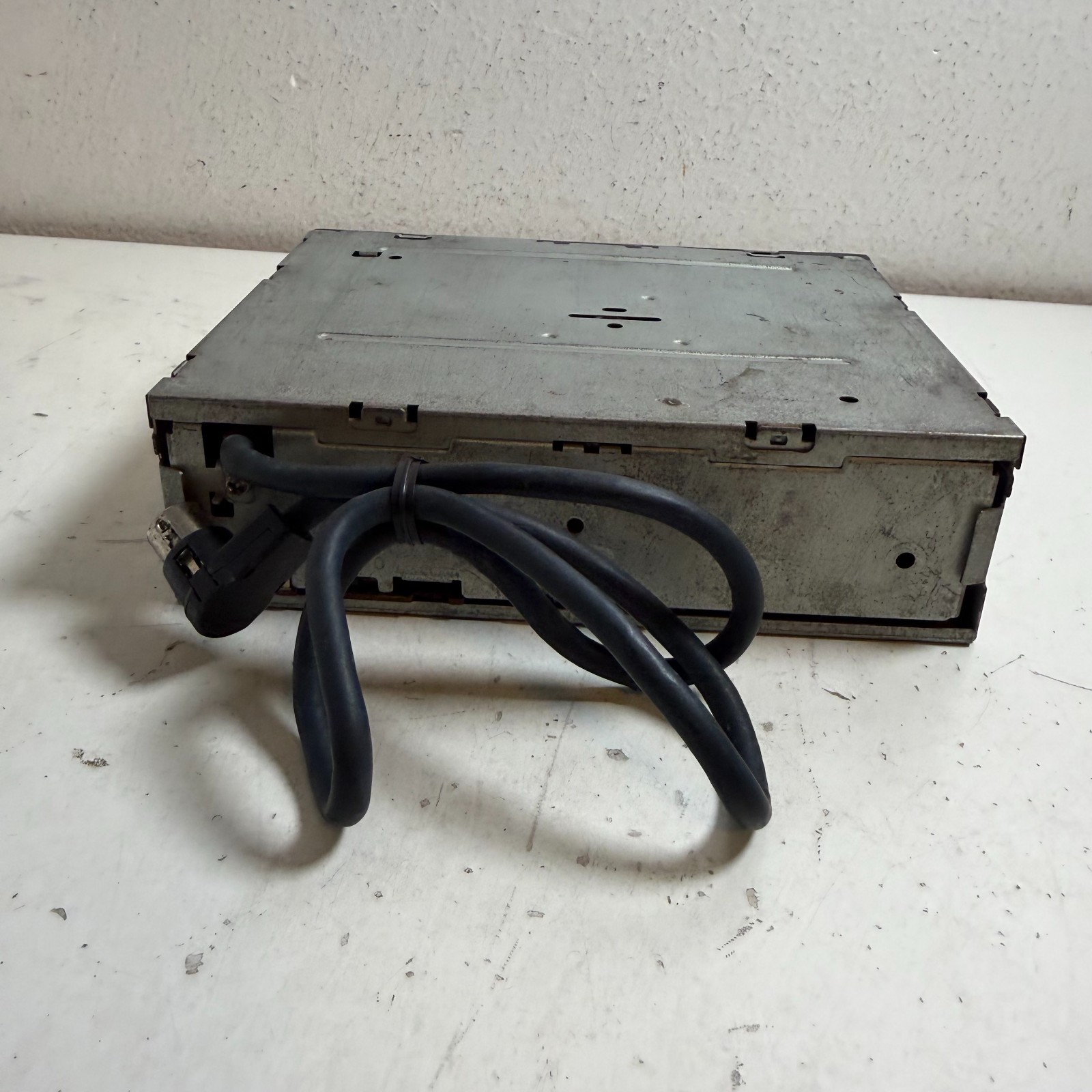 Vintage Kenwood KDC-D300 Black 11 Band Spectrum Analyzer In-Dash CD Player