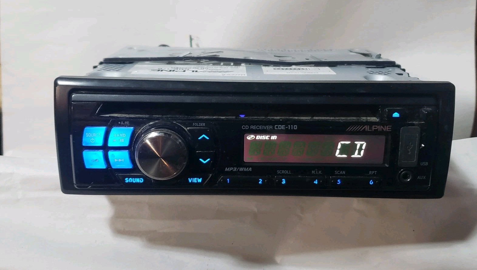Alpine CDE-110 Receiver MP3/WMA/CD Aux USB Audio Deck Car Sereo Detachable Face