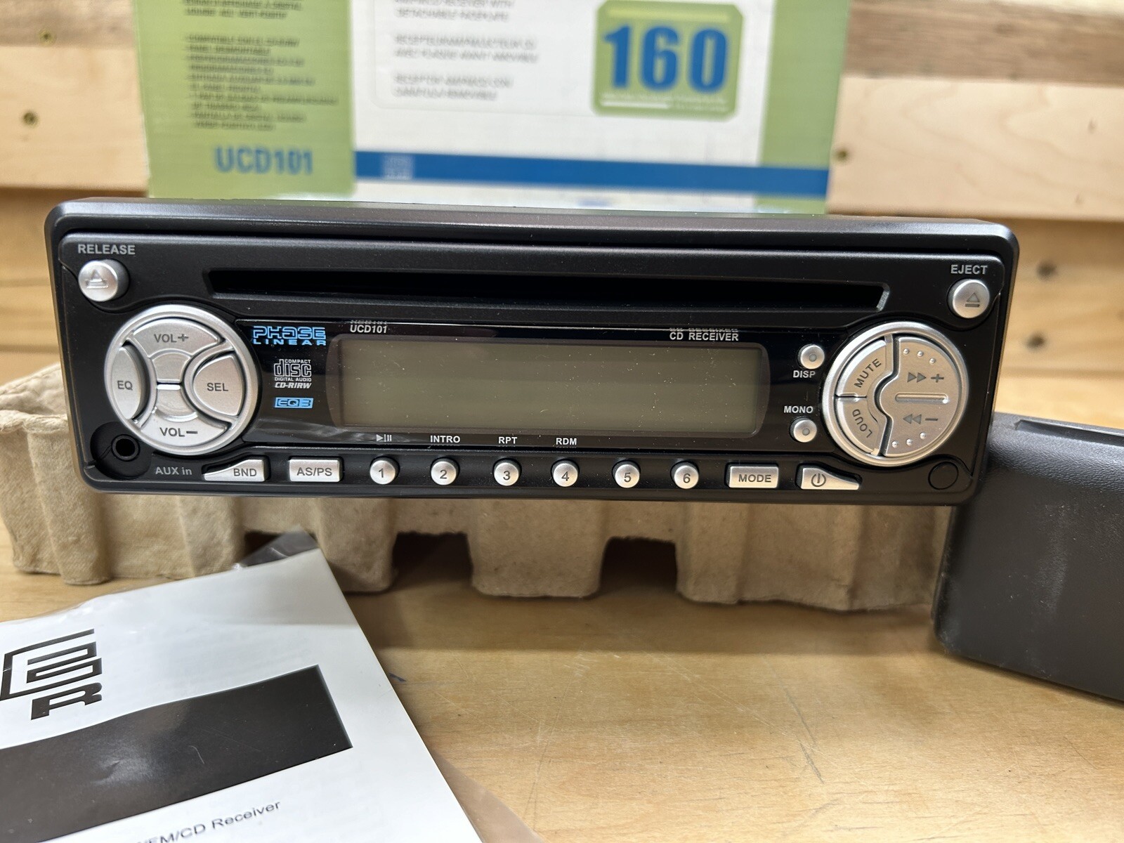 Audiovox Phase Linear by Jensen UCD101 Car Truck Stereo AM/FM/CD 160w Receiver