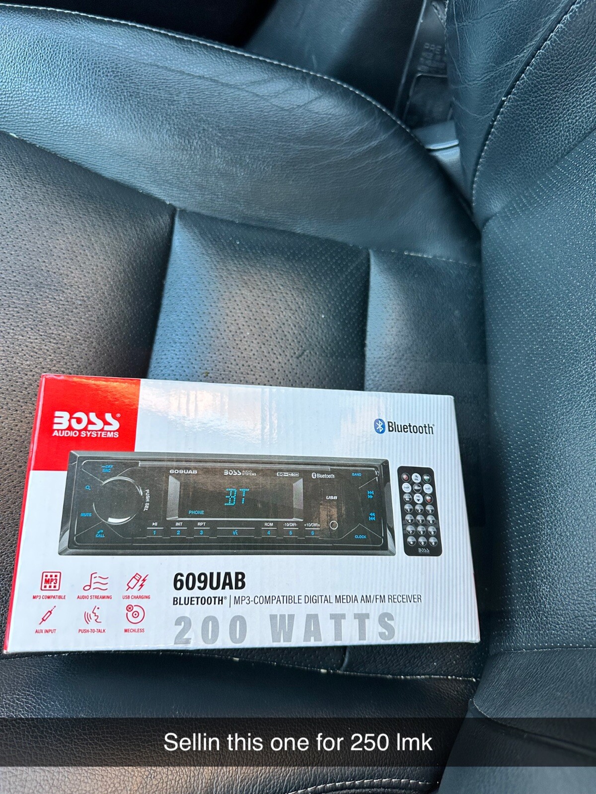 BOSS Audio Systems 609UAB Bluetooth Audio Car Stereo (NEW)