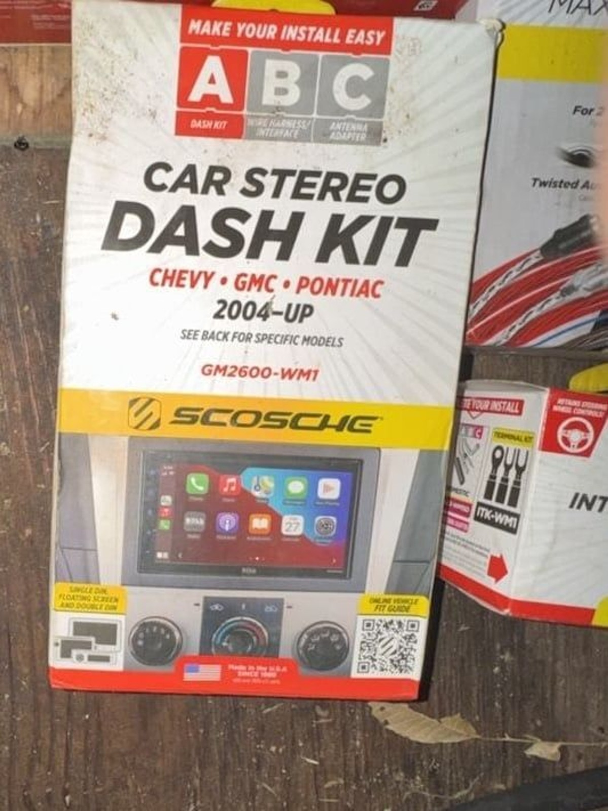 Dual Car Stereo w/ Scosche Dash Kit, Interface Adapter,&1200 Watt Amp Wiring Ki