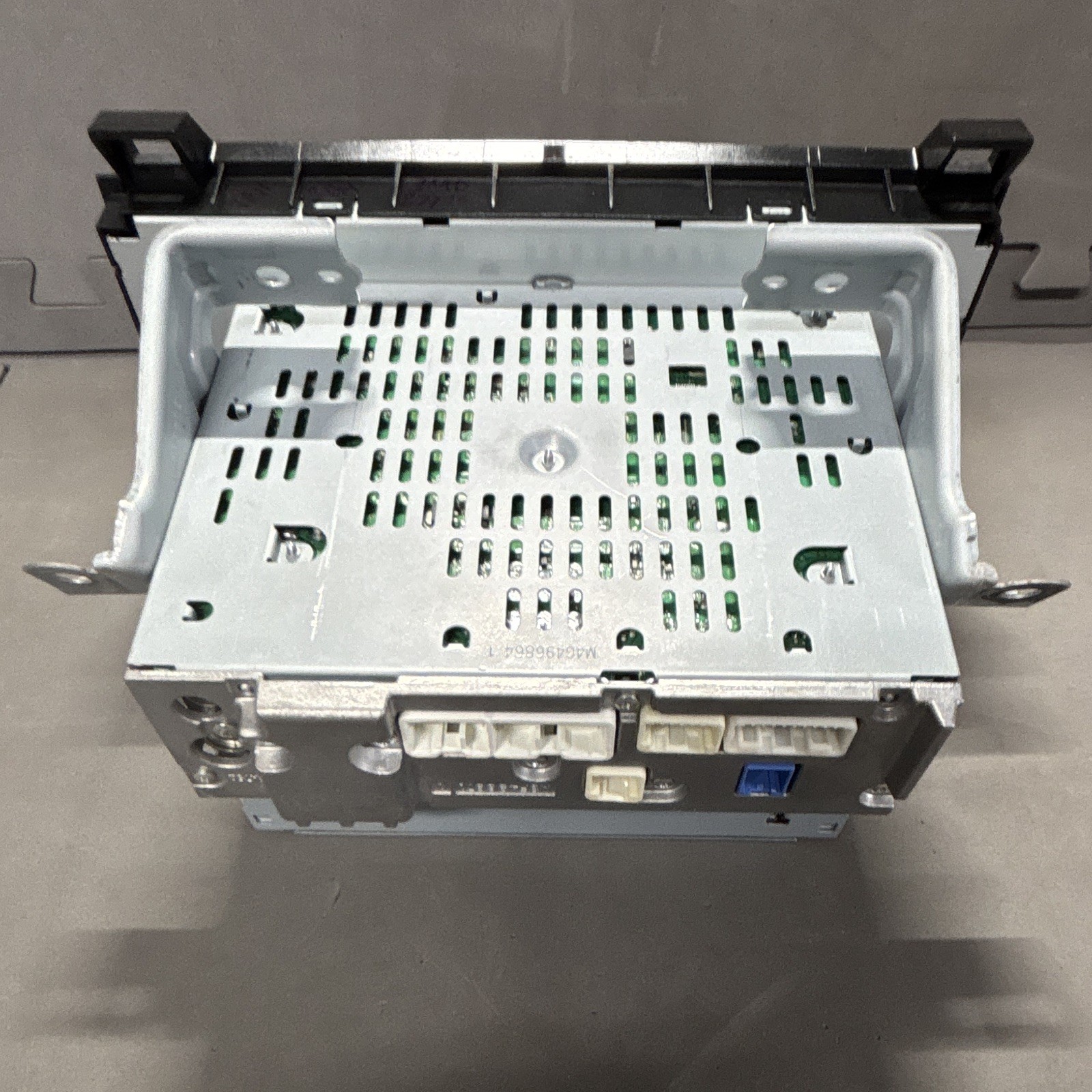 Toyota 86120-0C290 In-Dash AM/FM CD Radio Head Unit