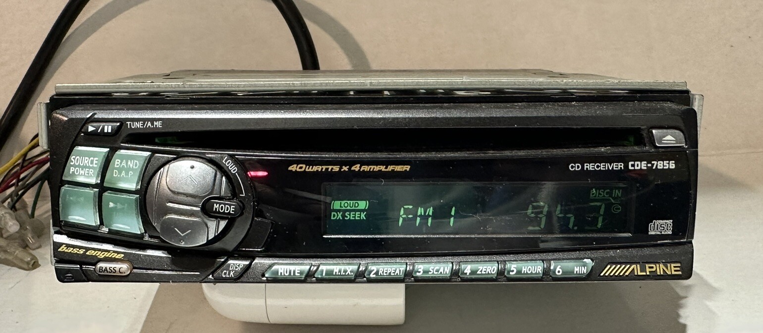 Alpine CDE-7856 CD Receiver CD Car Stereo Am/Fm ((C-2))